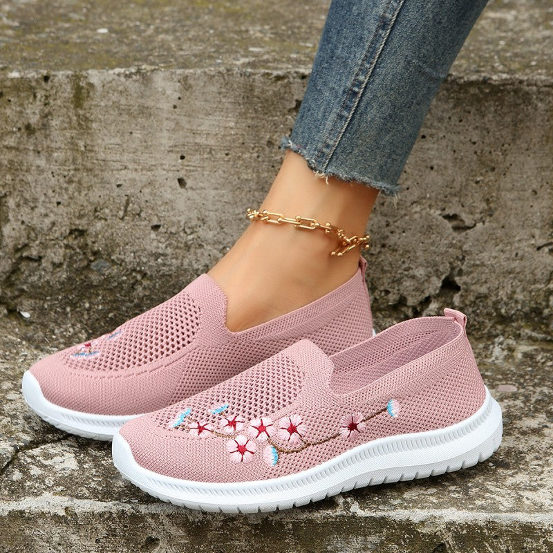 Floral Embroidered Breathable Shoes