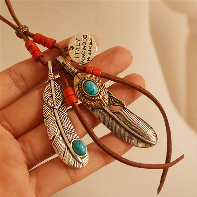 Vintage Feather Pendant Necklace