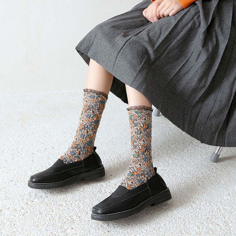 Vintage Floral Jacquard Socks