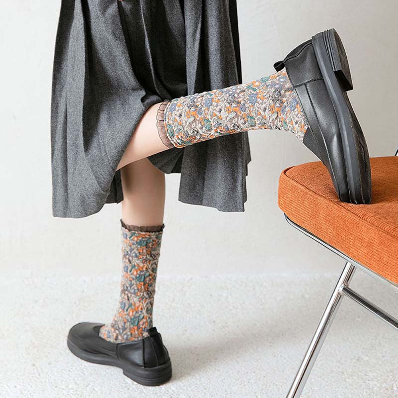 Vintage Floral Jacquard Socks